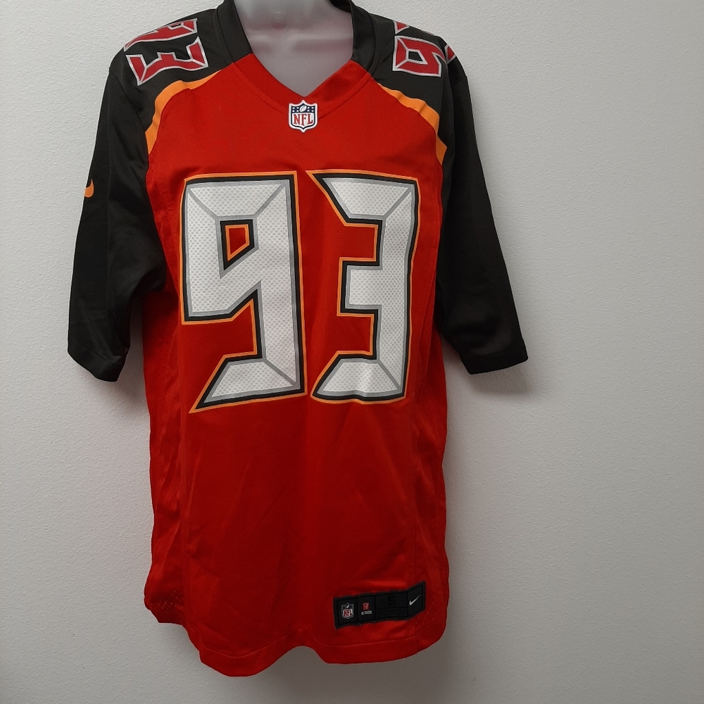 Mens Size Small Buccaneer Jersey